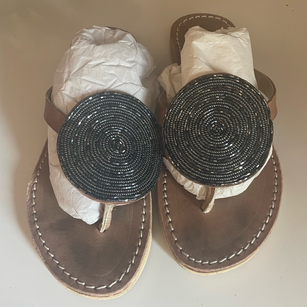 Laidback London Elegant natural Brown Beaded Sandals